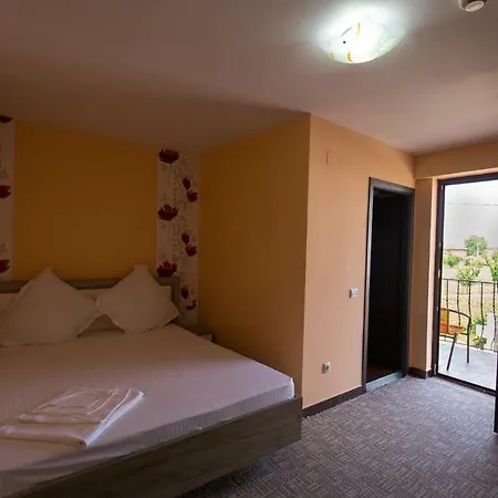 Amalya Pensión Costinesti